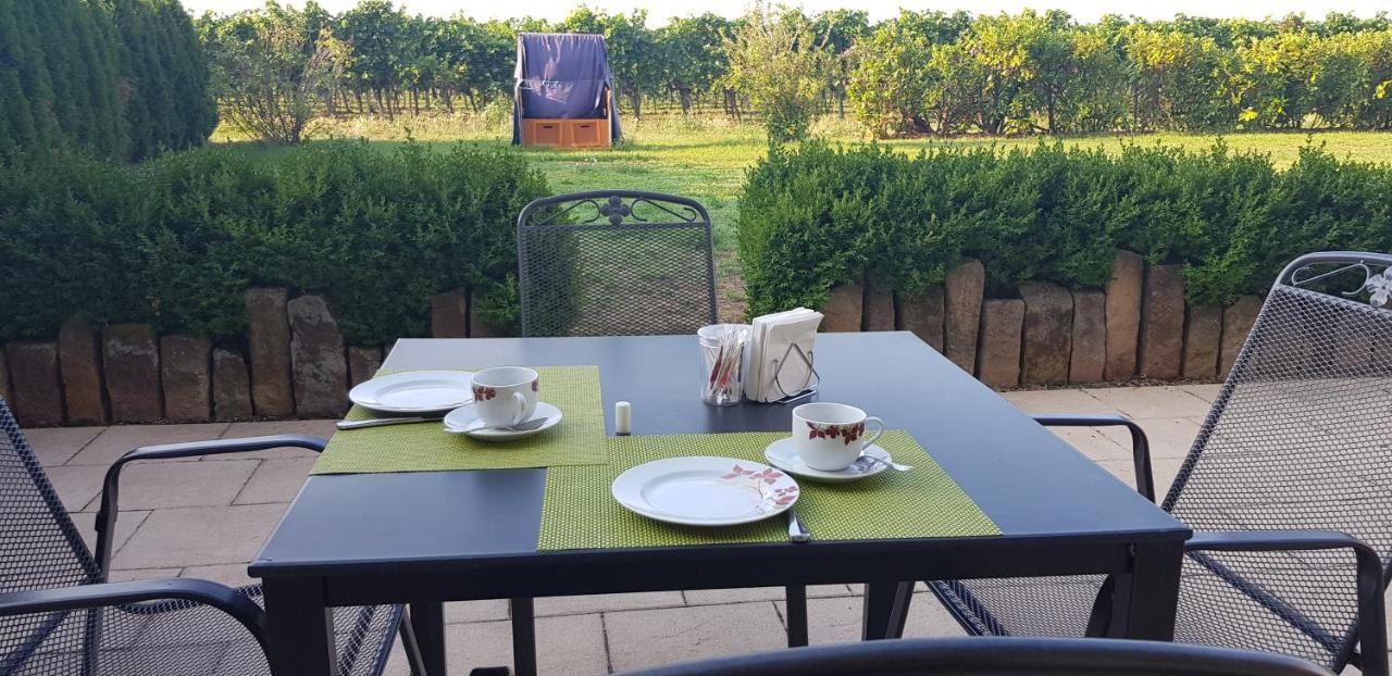 Gaestehaus Weingut Glas Neustadt an der Weinstrasse Bagian luar foto
