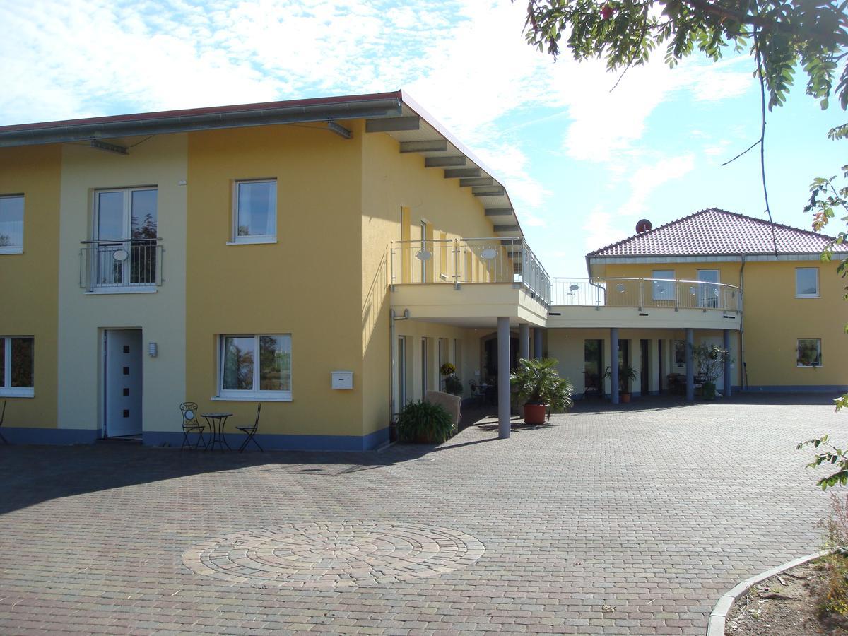 Gaestehaus Weingut Glas Neustadt an der Weinstrasse Bagian luar foto